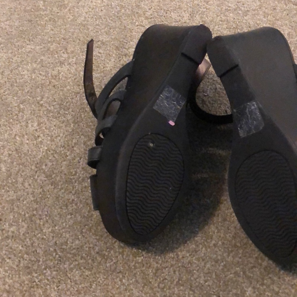 Moda Wedges - Picture 2 of 2